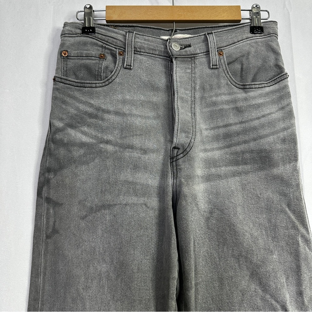 Levi’s Ribcage Straight Ankle Jeans Button Fly Vintage Gray 28 Womens Denim - Picture 4 of 13